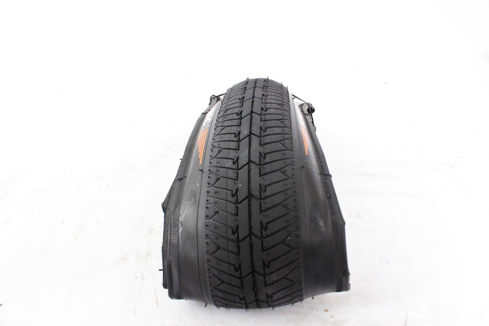 Download KHE BMX BIKE TYRE Folding Premium MAC1, Black, 20"x1.70", FLAT